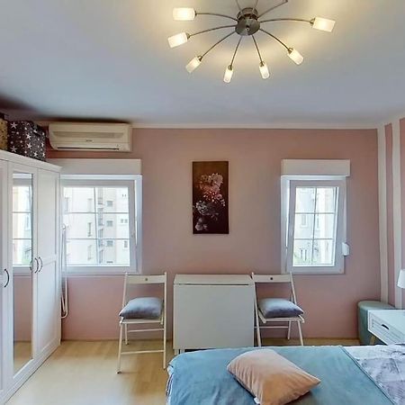 Apartment Bonjour, 5Th Floor, No Elevator Zagreb Bagian luar foto