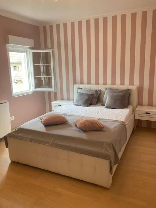 Apartment Bonjour, 5Th Floor, No Elevator Zagreb Bagian luar foto