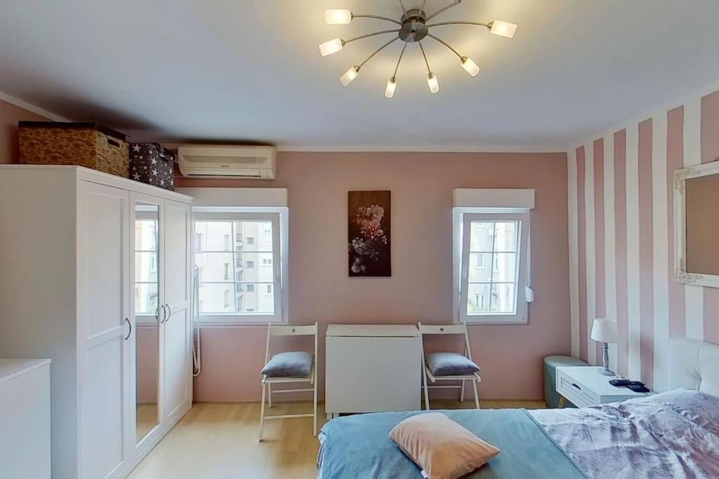 Apartment Bonjour, 5Th Floor, No Elevator Zagreb Bagian luar foto
