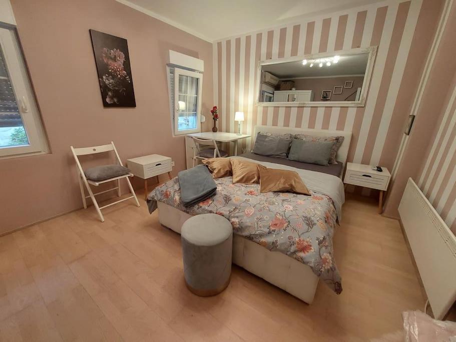 Apartment Bonjour, 5Th Floor, No Elevator Zagreb Bagian luar foto
