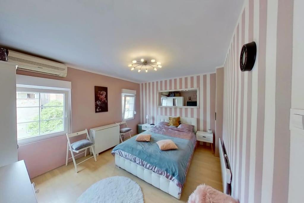 Apartment Bonjour, 5Th Floor, No Elevator Zagreb Bagian luar foto